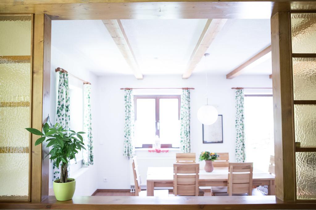 Ferienhaus Sara บาด ไคลน์เคิร์ชไฮม์ ภายนอก รูปภาพ